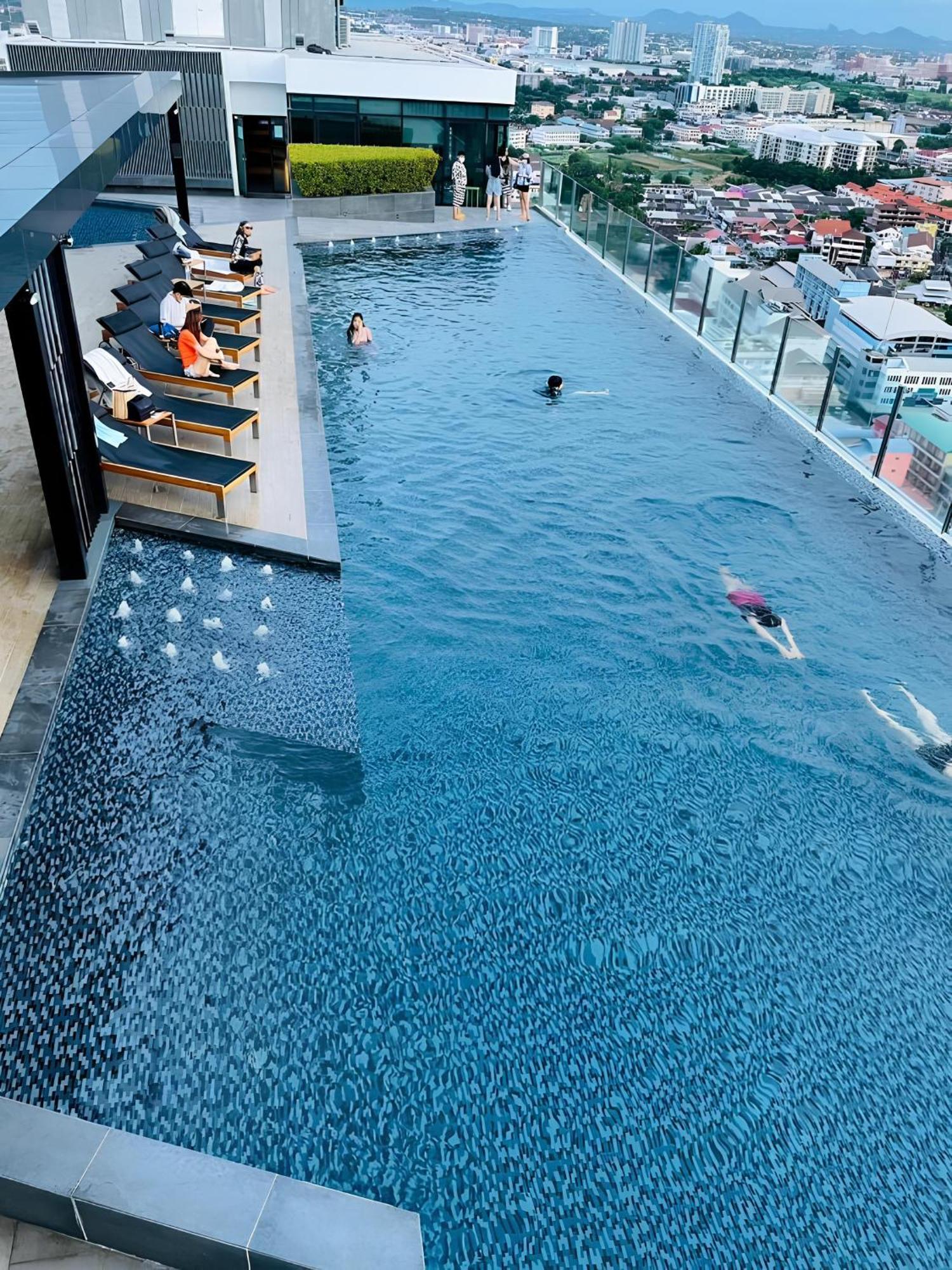 2 Bed Room, Large Living Room @ Central Pattaya Ngoại thất bức ảnh